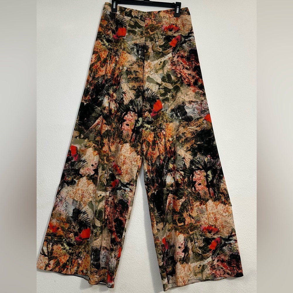 Alice + Olivia Floral Print Wide Leg Peasant Pants With back Zipper in Size 8 - Picture 2 of 16